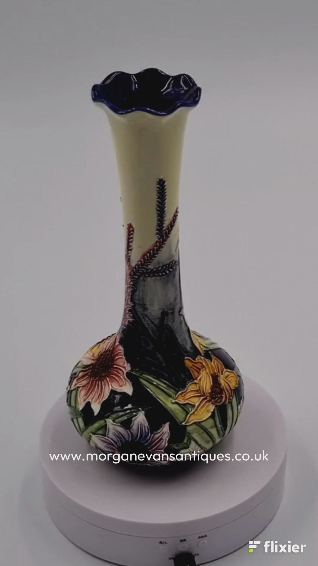 Old Tupton Ware Bud Vase 04